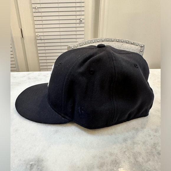 New York Yankees New Era Cooperstown  Collection Fitted Cap Size 7 7/8 with pin - Picture 7 of 11